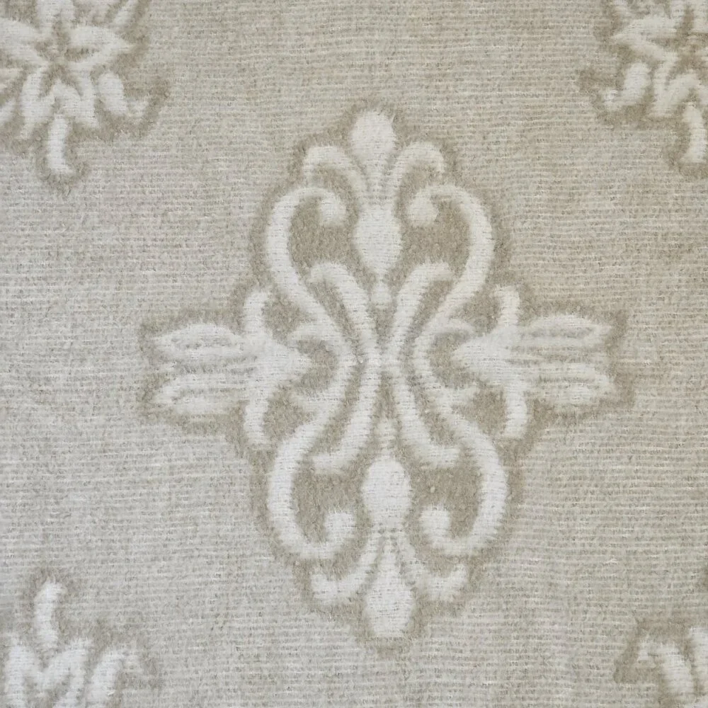 VTG Cream Beige Reversible Damask Floral Coverlet Bedspread French‎ Twin Full